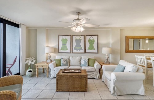 Isle of Palms Condo | Ocean Overlook | Oceanfront 2BR with Deck & Stunning Views