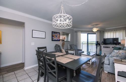 Edisto Island Condo | 216 Bay Creek Villa-Beautiful 2nd Floor Villa;Private Balcony;Water Views;Communal Pool