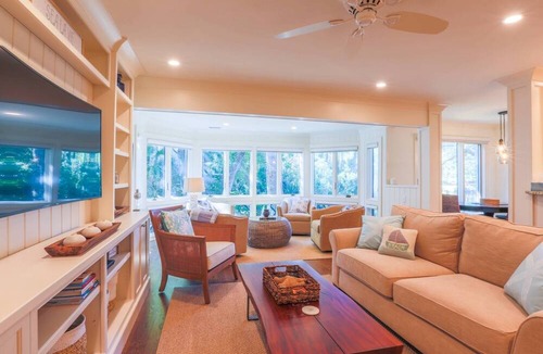 Kiawah Island Condo | 10 Min Walk To Beach Dog Friendly Renovated Villa With Custom, High End Finishes & Lagoon Views