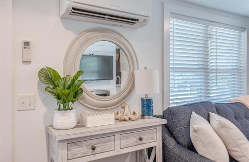 Isle of Palms Apartment | 1950s Beach Cottage Unit C
