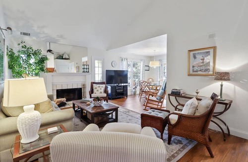 Shipyard Plantation Condo | Evian 287 - Gorgeous 2 Bedroom Condo - 2nd Floor Walk Up Flat