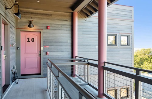 Folly Beach Hotel | Boutique Hotel Folly Room 10: King Studio with a deck - sunset views over Folly River