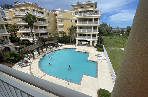 Daufuskie Island Condo | OCEANFRONT! Pool & Land Trans included!