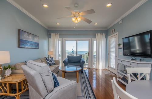 Edisto Island Condo | The Retreat 5B “Edisto Blessing” | Edisto Beach Ocean View Condo | Private Balcony + Pool Access