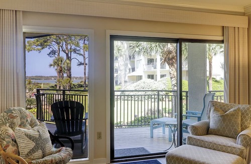 South Beach Condo | 1851 Beachside Tennis - Gorgeous Vies of Calibogue Sound!