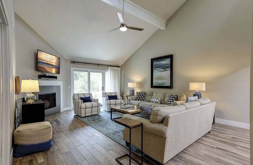Beach Lagoon Condo | 8 Turtle Lane Club - Few Steps to the pool & beach!