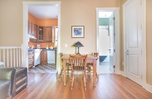 Historic District - North Apartment | Intimate Studio Hideaway Perfect for Couples by Lucky Savannah