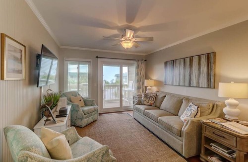 Isle of Palms Condo | Charleston Charm - Coastal Decor, Pool & Pier Access, Across from beach! - 309C Oceanside