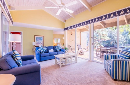 South Beach Condo | 1582 Lagoon Villas- 3b/3b neat South Beach Marina, Pickleball
