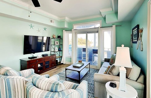 Tybee Island Condo | Bay View Villas 101 | Water Views, Community Pool