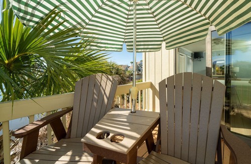 Seabrook Island House | Sealoft! 3 Decks w/Amazing Views! Neighborhood Pool! Walk to Beach! Amenity access included!