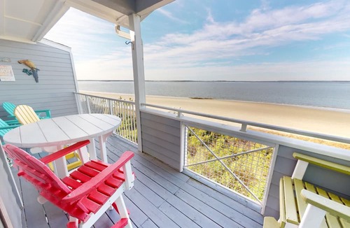 Tybee Island Condo | Beachfront condo w. stunning views + resort amenities.