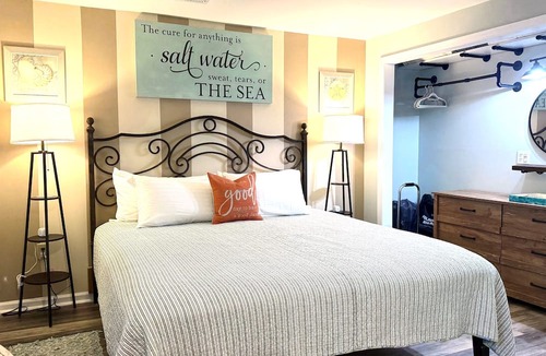 Isle of Palms Condo | #109 Heart of IOP 1st Fl Studio 4 Min Walk 2 Beach