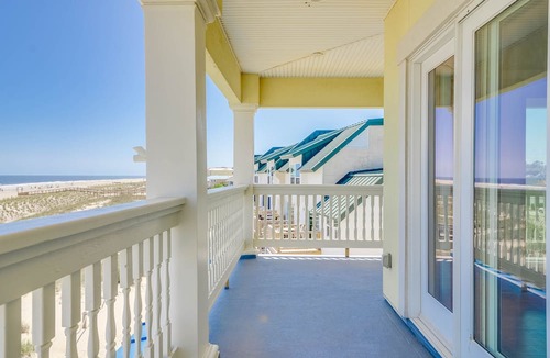 Tybee Island House | Eastern Most Point in the State of Georgia - Beach Front!