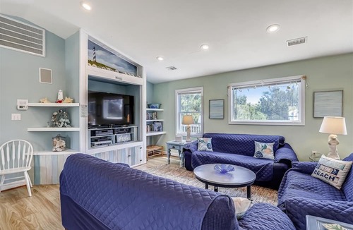 Whalehead Beach Apartment | 1325 - Whale of Fortune - Large Corolla Home Near Beach + Private Pool