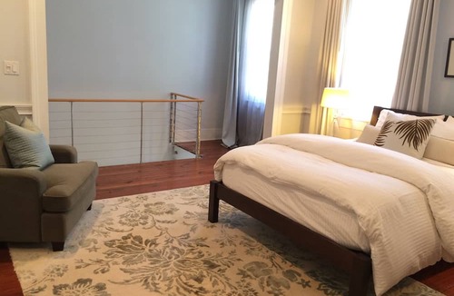 Historic District - North Apartment | Stylish Historic Savannah HGTV Designer Home, Walk Everywhere, Free Trolley!