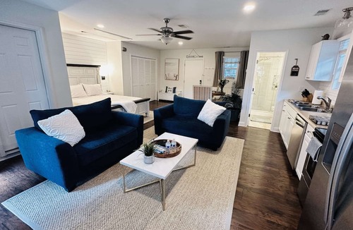 Charleston Apartment | Private luxury studio- 10 mins downtown and Folly