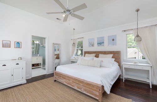 Isle of Palms House | Sunny 5BR w/Saltwater Pool & 6-Seat Golf Cart Close to Beach