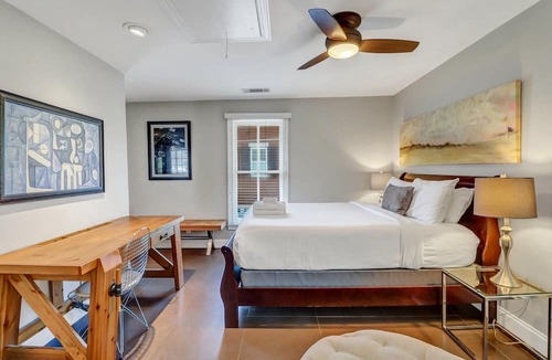 Historic District - North Apartment | Bright, Modern Carriage House off Crawford Square by Lucky Savannah