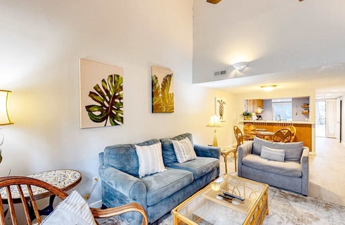 Shipyard Plantation Condo | Lovely Condo with Shared Pool & Tennis Dogs Welcome