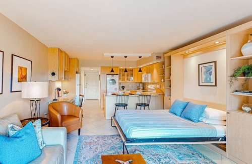 South Beach Condo | Charming Ground Floor studio condo near beach with tennis, pickleball, & water views