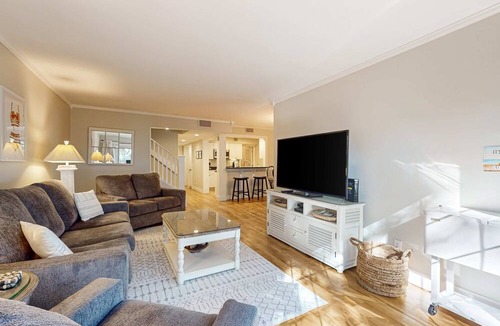 Harbour Town Condo | Enchanting condo just steps to golf & Harbour Town Marina