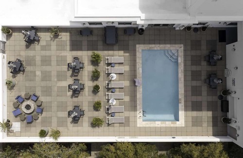 Charleston Hotel | Near Beaches | Terrace Bar. Pool & Pet-friendly
