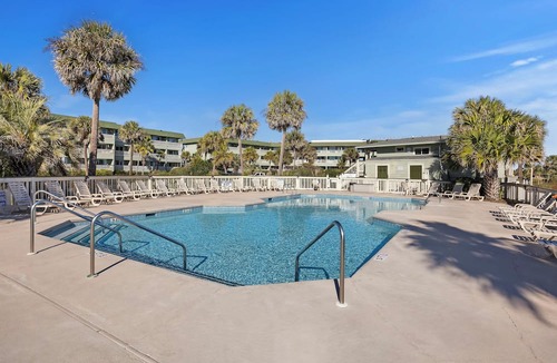 Isle of Palms Condo | Oceanfront Sea Cabin on the Front Beach of Isle of Palms