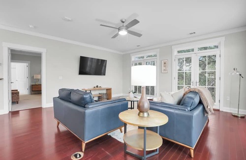 Old West Broad Neighborhood Apartment | Charming Historic District 3BR | The Juliette