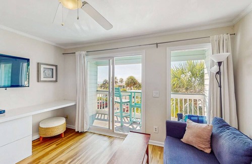 Isle of Palms Condo | Oceanfront condo with water views, pool, balcony, & easy beach access