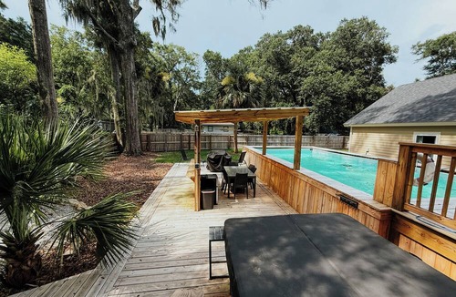 Port Royal House | Chic Family - Friendly 3BR Home w/ Pool, Hot Tub & Fire pit near Parris Island