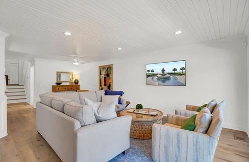 Twin Oaks Condo | Award-Winning Resort Amenities | Racquet Club Villa 35