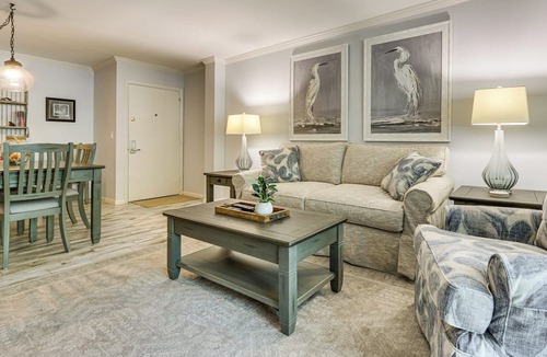 Harbour Town Condo | Walk to Harbour Town: Quaint Sea Pines Gem
