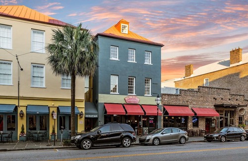 French Quarter Condo | Luxury French Quarter 1bd Suite w. Parking
