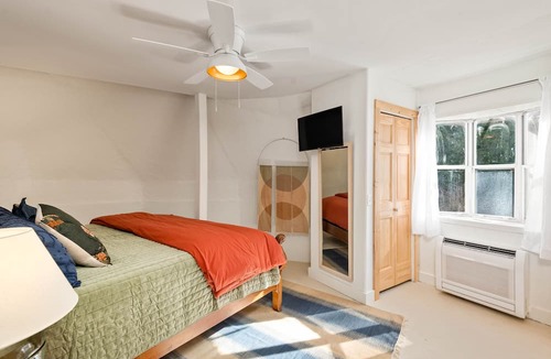 Harrison House | Dome House on Bear Creek - Hot Tub - 20 acres of Bear Creek Frontage - Secluded