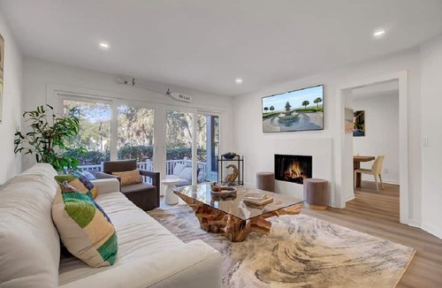 Twin Oaks Condo | Award-Winning Resort Amenities | Racquet Club Villa 43