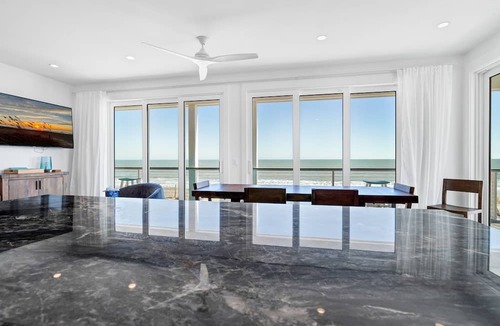 Edisto Island House | RECENTLY BUILT 4 Bedroom, 4 1/2 bath home with Luggage Lift, Oceanfront