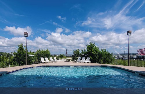 Edisto Island Condo | 214 Bay Creek Villa-Beautiful 2nd Floor Villa;Private Balcony;Water Views;Communal Pool
