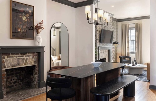 Old West Broad Neighborhood Condo | Renovated Townhome Near Forsyth Park | Parking