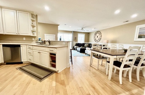 Tybee Island Condo | Tybee Retreat Whole Building