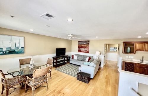 Tybee Island Condo | Tybee Retreat Whole Building