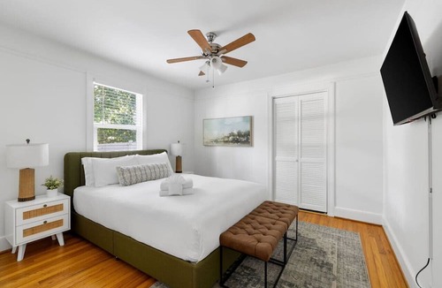 North Charleston Apartment | Park Circle - Firefly - Renovated 3 Bedroom!