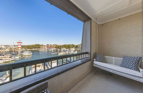 Harbour Town Condo | Penthouse condo overlooking Harbour Town Yacht Club