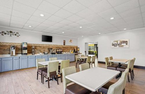 Hardeeville Hotel | Super 8 by Wyndham Hardeeville - Savannah North