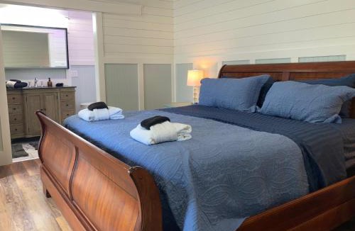 Burton House | Beaufort SC New Renovation, Close to Parris Island, Historic Downtown, Beautiful Beaches, Sleeps 6