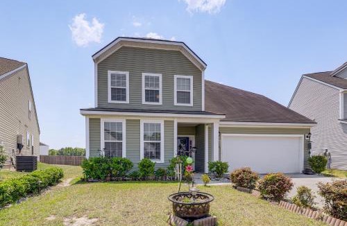 Moncks Corner House | Lakes, Gardens & More! Getaway in Moncks Corner
