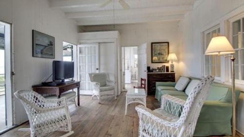 Sullivan's Island House | 1111 Middle Street by AvantStay