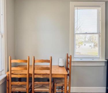Beaufort House | Lowcountry Cottage Sleeps 4 Central Location