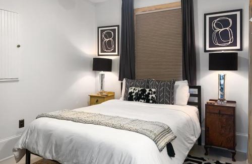 Savannah Victorian District House | Stylish Savannah Condo Steps to Forsyth Park