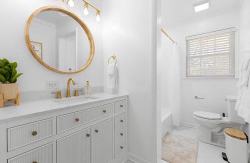 Hanahan House | Family Home and Private Backyard